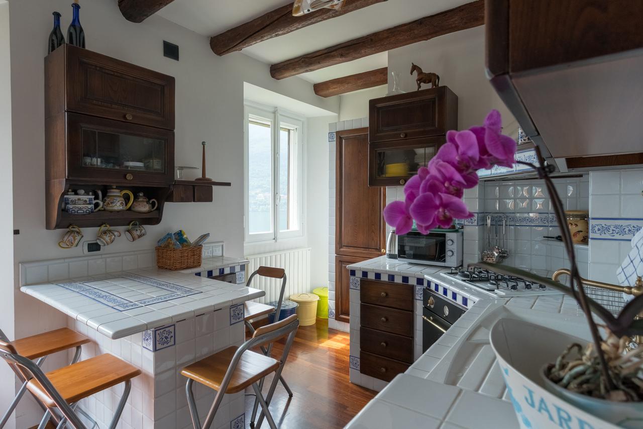 Apartamento Una Terrazza Da Sogno By Rent All Como Carate Urio Exterior foto