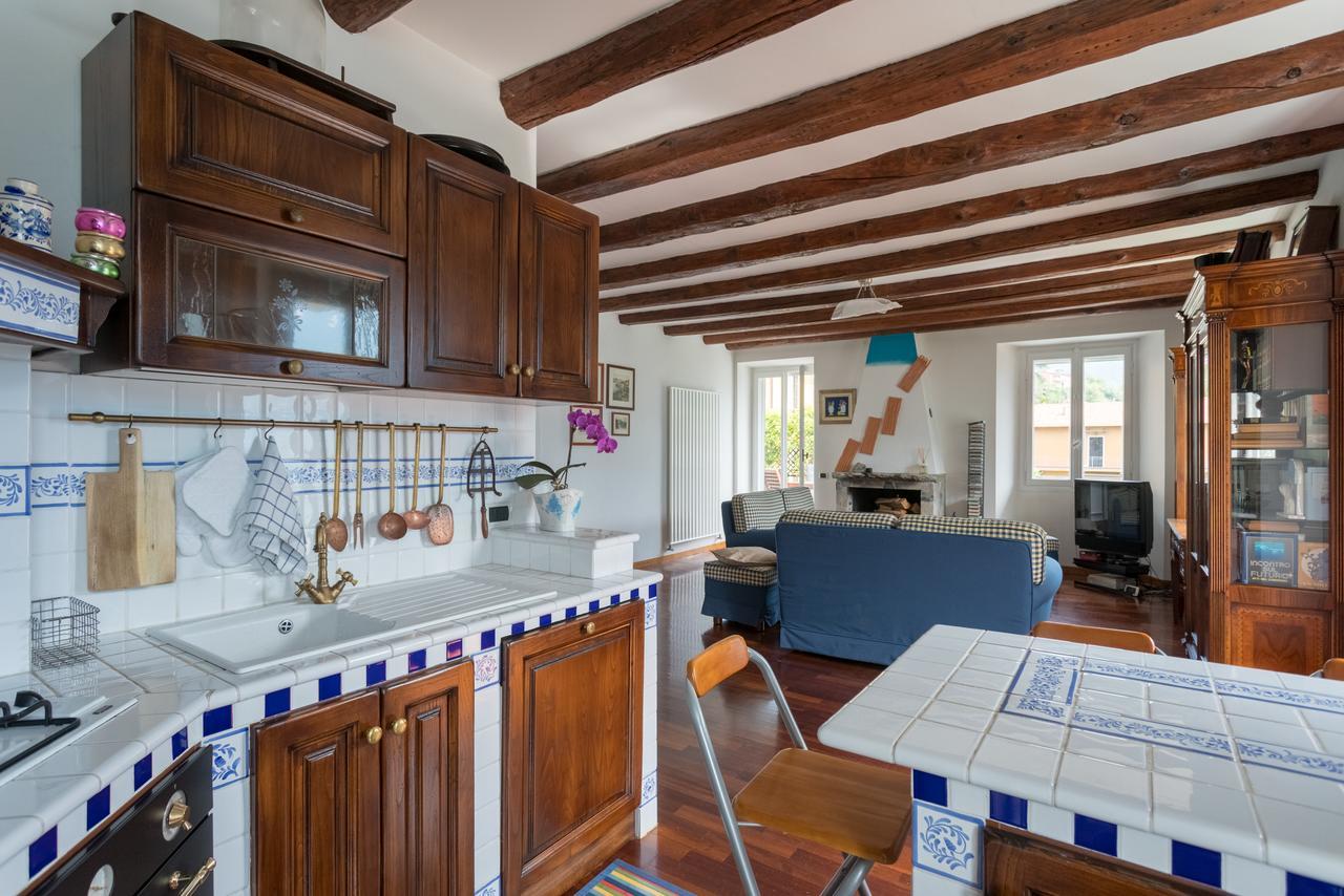 Apartamento Una Terrazza Da Sogno By Rent All Como Carate Urio Exterior foto