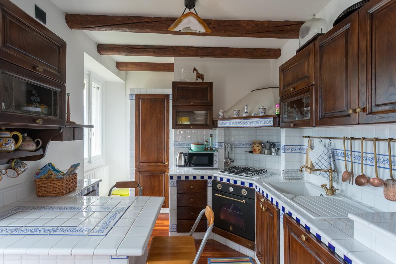 Apartamento Una Terrazza Da Sogno By Rent All Como Carate Urio Exterior foto